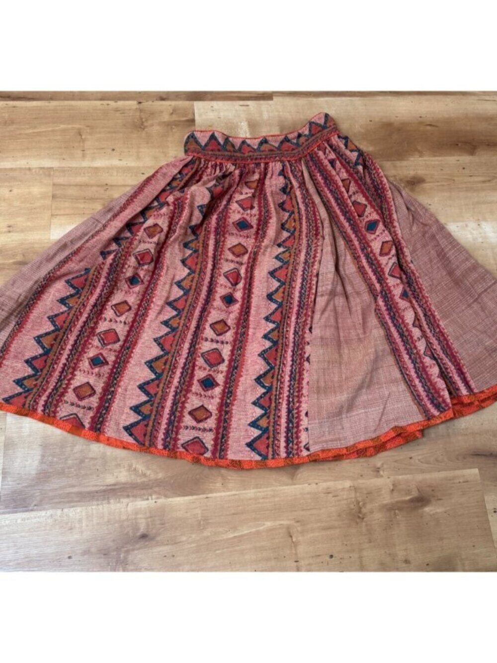 Gorgeous Vintage Mayan Hand-Woven Skirt – Southwestern Boho Chic + Pockets!